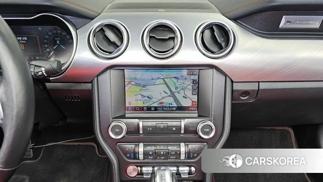 Ford Mustang 2022 Белый из Кореи, фото 5
