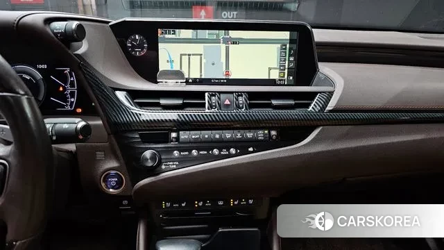 Lexus ES300h 7th generation 2018 Белый из Кореи, фото 5