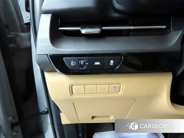 Kia Carnival 4th generation 2023 Серебристо-серый из Кореи, фото 5