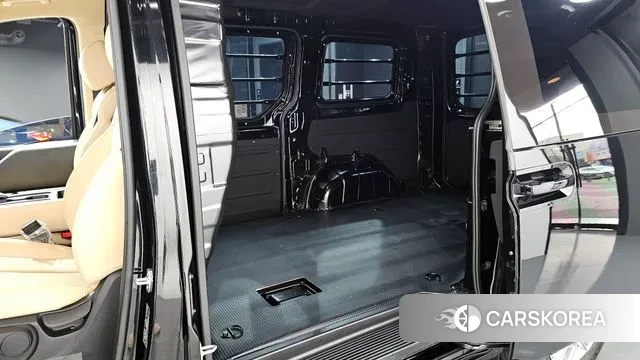 Hyundai Staria 2024 Черный из Кореи, фото 5