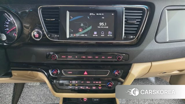 Kia The New Carnival 2019 Белый из Кореи, фото 5