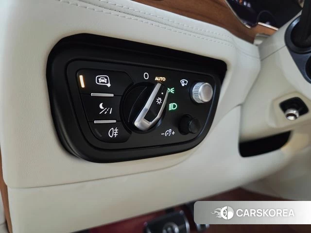 Bentley Bentayga 2023 Оранжевый из Кореи, фото 5