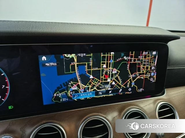 Mercedes-Benz E-Class W213 2023 Белый из Кореи, фото 5