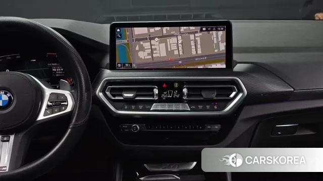 BMW X4 (G02) 2022 Светло-серебряный цвет из Кореи, фото 5