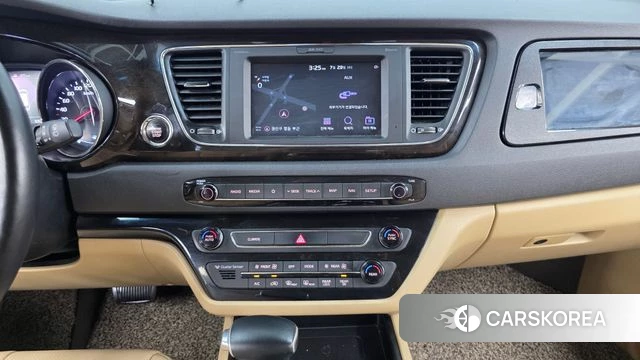 Kia The New Carnival 2018 Белый из Кореи, фото 5