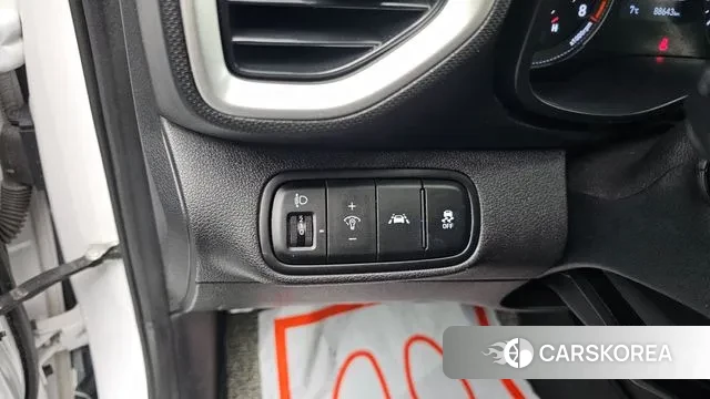 Hyundai Venue 2019 Белый из Кореи, фото 5