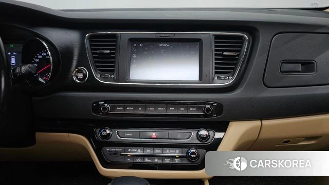 Kia The New Carnival 2018 Белый из Кореи, фото 5