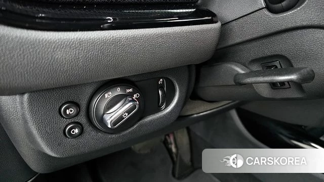Mini Cooper Clubman 2023 Черный из Кореи, фото 5