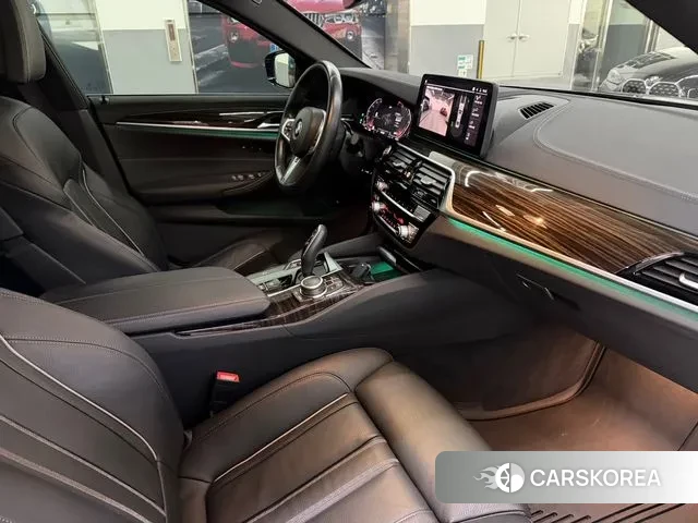 BMW 5 Series (G30) 2022 Серый из Кореи, фото 5