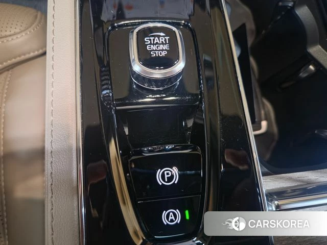 Volvo S90 2025 Серебристо-серый из Кореи, фото 5