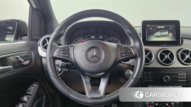 Mercedes-Benz B-Class W246 2018 Белый из Кореи, фото 5