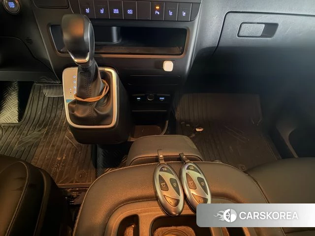 Hyundai Staria 2024 Серый из Кореи, фото 5