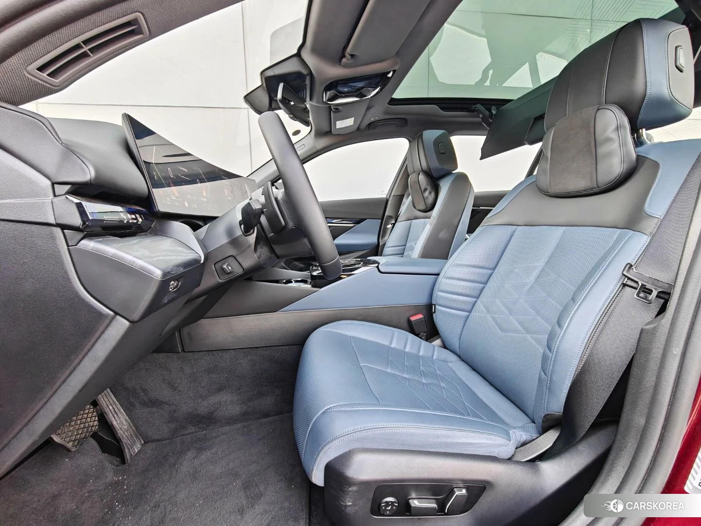 BMW 5 series 2024 Красный из Китая, фото 5