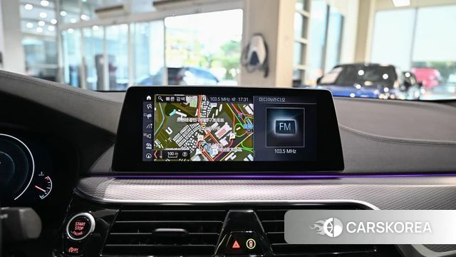 BMW 5 Series (G30) 2019 Белый из Кореи, фото 5