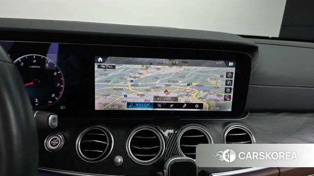 Mercedes-Benz E-Class W213 2021 Белый из Кореи, фото 5