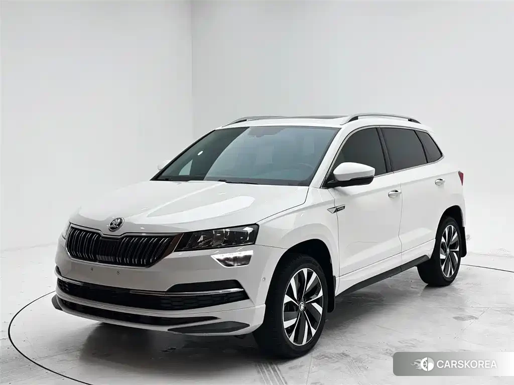 Skoda Karoq 2022 Белый из Китая, фото 5