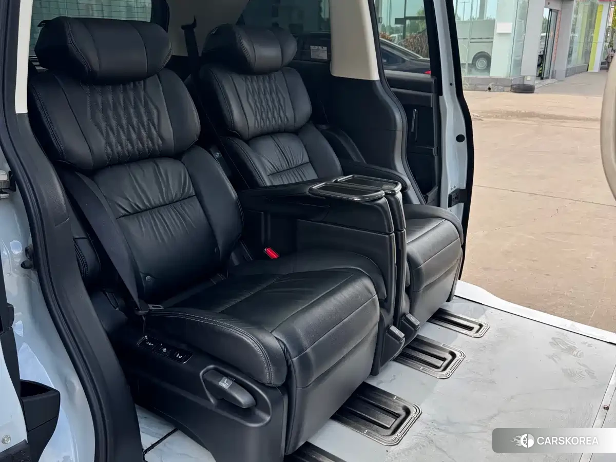 Honda Elysion 2023 Белый из Китая, фото 5