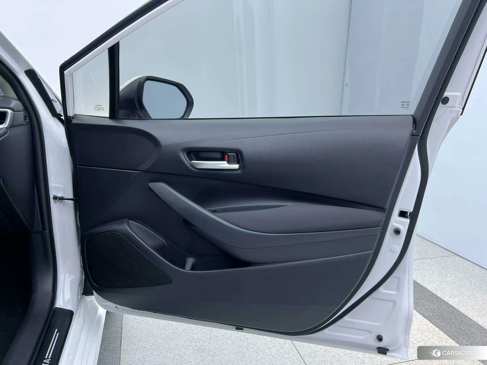 Toyota Corolla 2021 Белый из Китая, фото 5