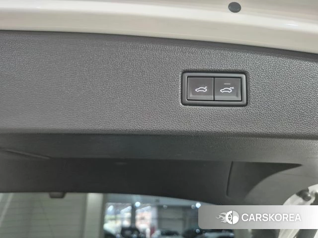 Volkswagen Tiguan second Generation 2018 Белый из Кореи, фото 5