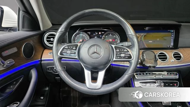 Mercedes-Benz E-Class W213 2020 Белый из Кореи, фото 5