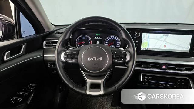 Kia K5 3rd generation 2023 Черный из Кореи, фото 5