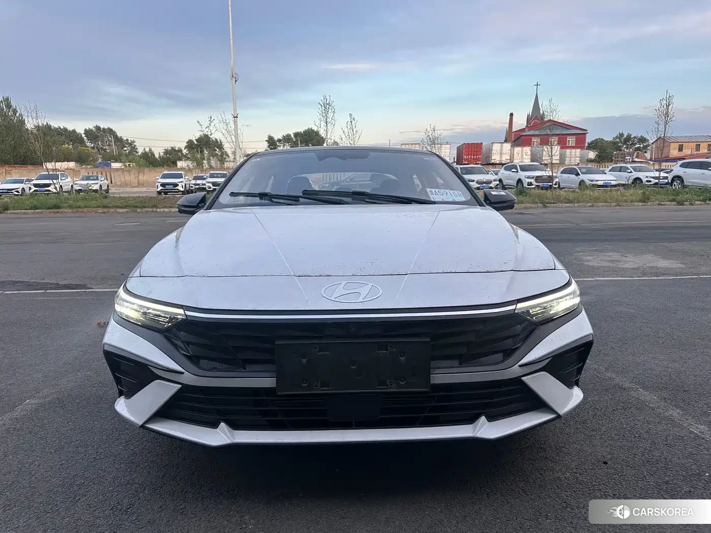 Hyundai Elantra 2023 Белый из Китая, фото 5