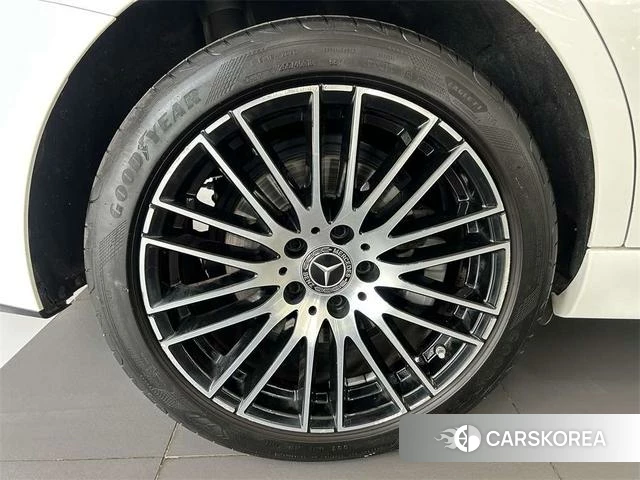 Mercedes-Benz Class C 2024 Белый из Китая, фото 5