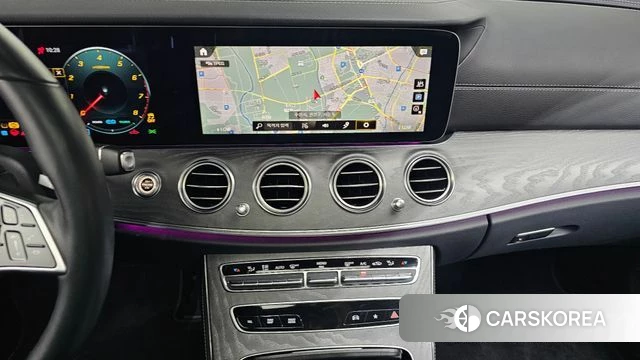 Mercedes-Benz E-Class W213 2022 Белый из Кореи, фото 5