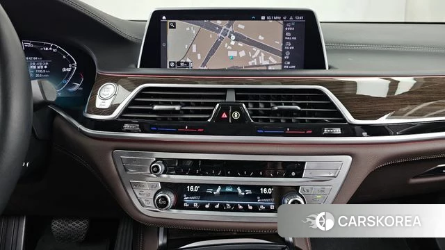 BMW 7 Series (G11) 2022 Белый из Кореи, фото 5