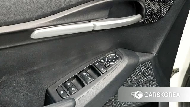 Kia Seltos 2022 Белый из Кореи, фото 5