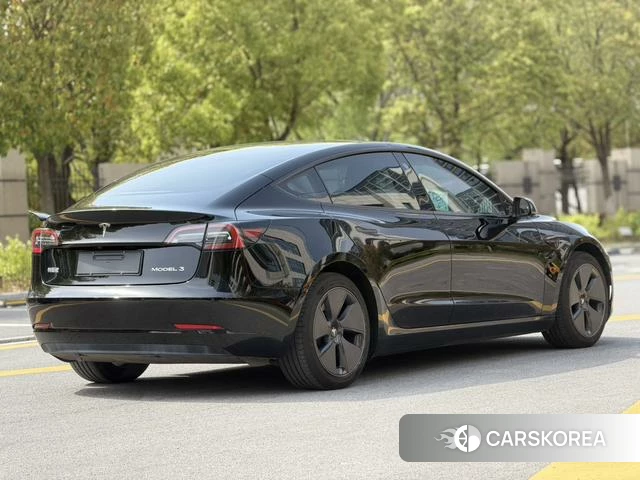 Tesla Model 3 2021 Черный из Китая, фото 5