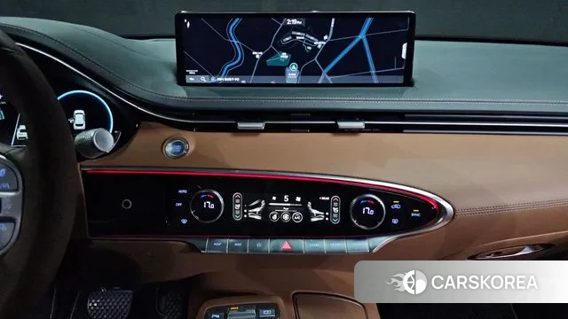 Genesis GV70 2023 Белый из Кореи, фото 5