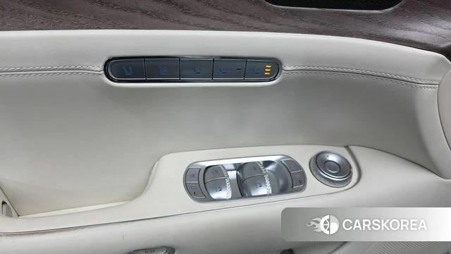Genesis G90 (RS4) 2022 Белый из Кореи, фото 5