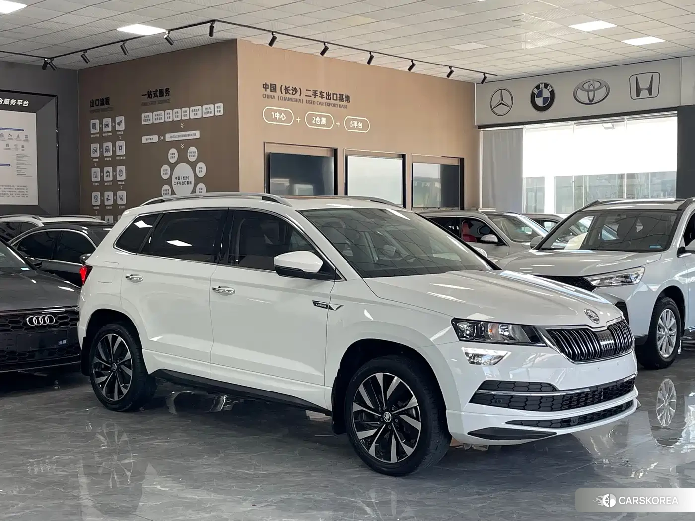 Skoda Karoq 2021 Белый из Китая, фото 5