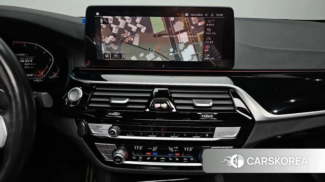 BMW 5 Series (G30) 2022 Черный из Кореи, фото 5