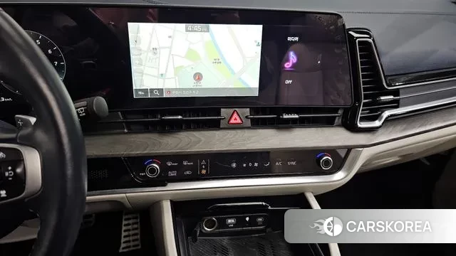 Kia Sportage 5th Generation 2023 Белый из Кореи, фото 5