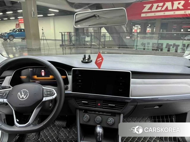 Volkswagen Bora 2024 Белый из Китая, фото 5