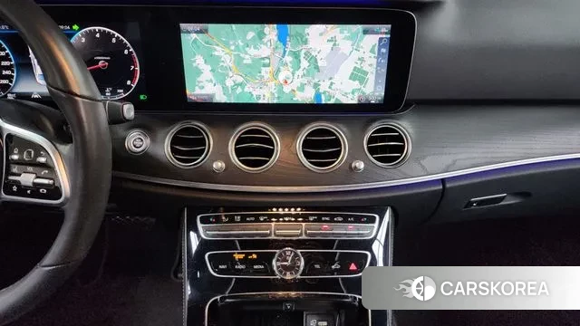 Mercedes-Benz E-Class W213 2020 Белый из Кореи, фото 5