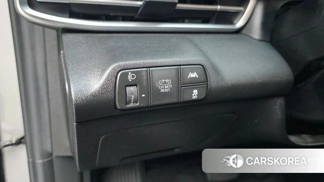 Hyundai Avante Hybrid (CN7) 2020 Серебристо-серый из Кореи, фото 5