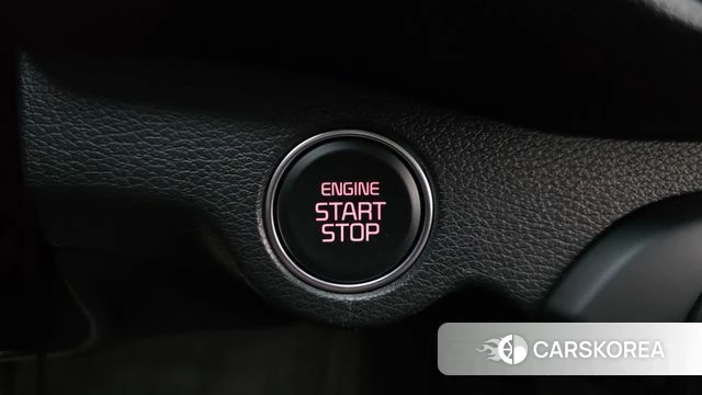 Kia The New K3 2nd generation 2023 Белый из Кореи, фото 5