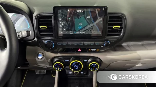 Hyundai Venue 2023 Белый из Кореи, фото 5