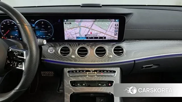 Mercedes-Benz E-Class W213 2021 Белый из Кореи, фото 5