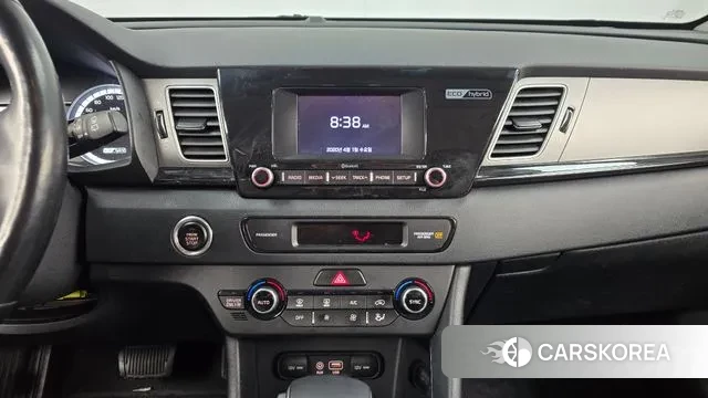 Kia Niro 2018 Белый из Кореи, фото 5