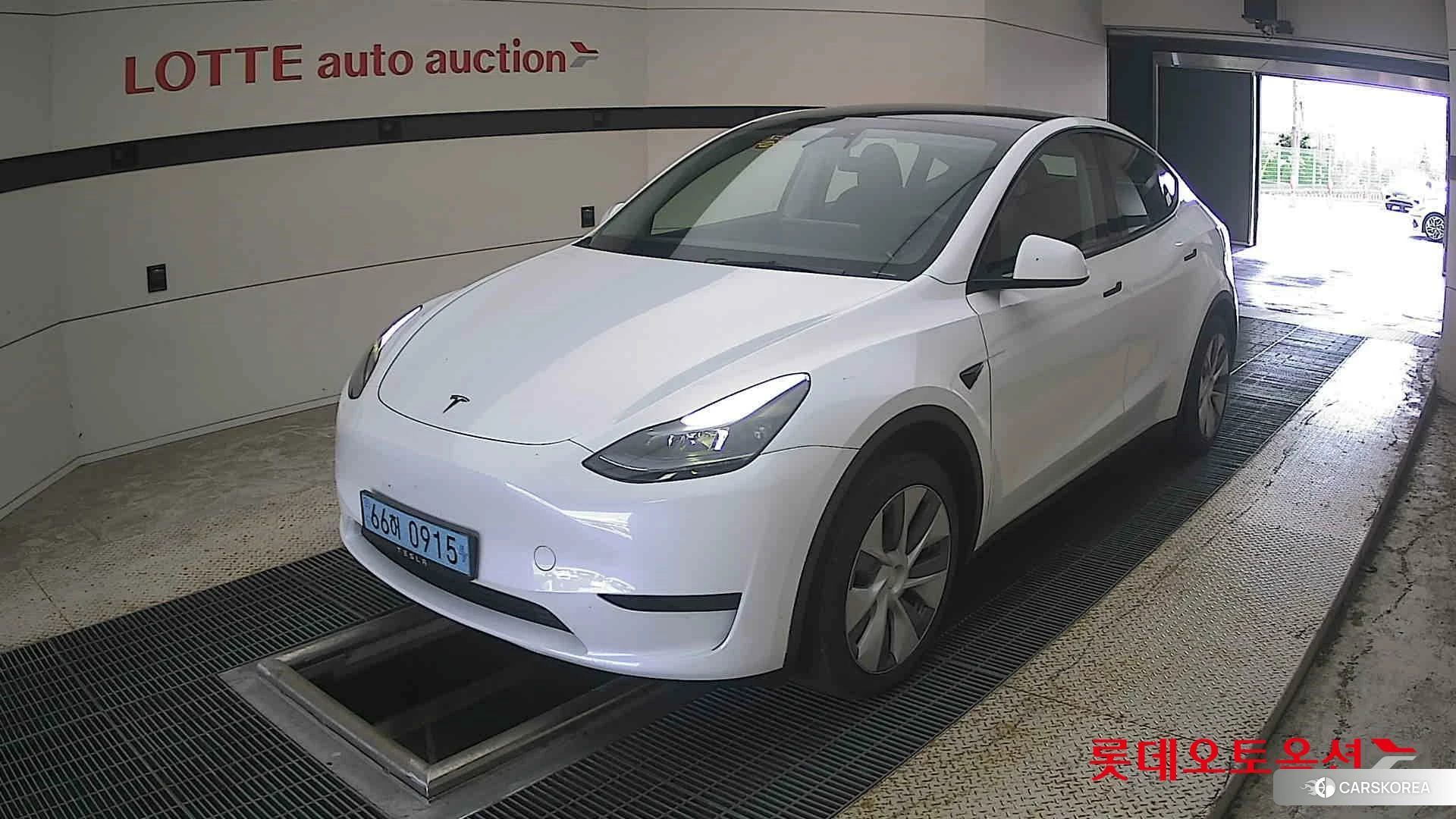 Tesla Model Y RWD 2023 Белый из Кореи, фото 5