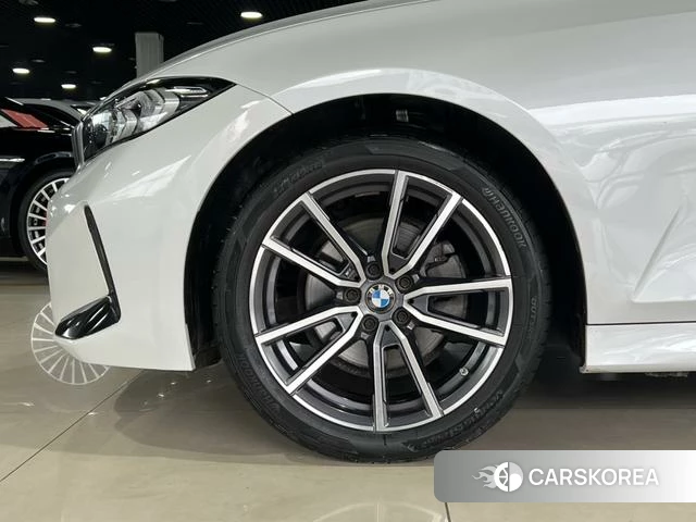 BMW 3 series 2023 Белый из Китая, фото 5