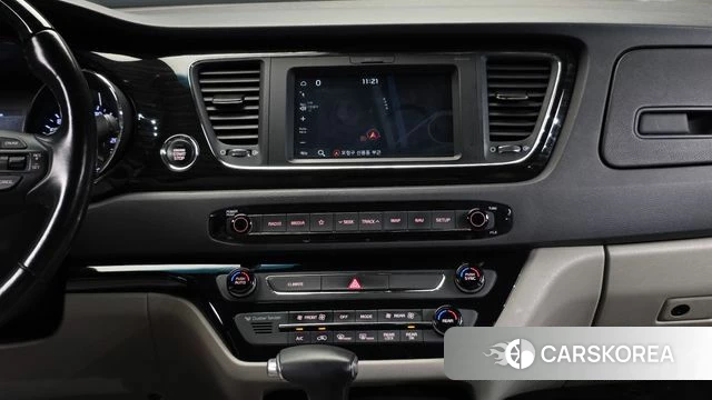 Kia The New Carnival 2018 Белый из Кореи, фото 5