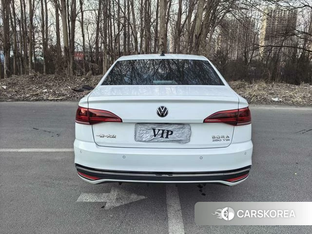 Volkswagen Bora 2022 Белый из Китая, фото 5