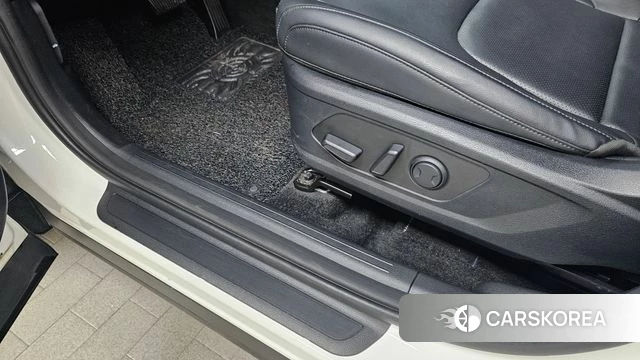 Kia Sportage 5th Generation 2023 Белый из Кореи, фото 5