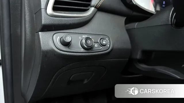 Chevrolet (GM Daewoo) The New Trax 2019 Белый из Кореи, фото 5