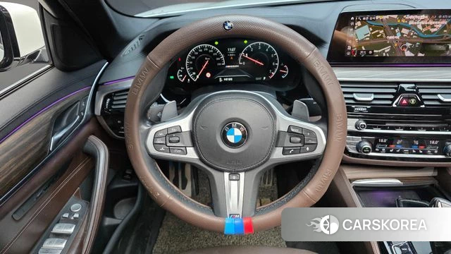 BMW 5 Series (G30) 2019 Белый из Кореи, фото 5